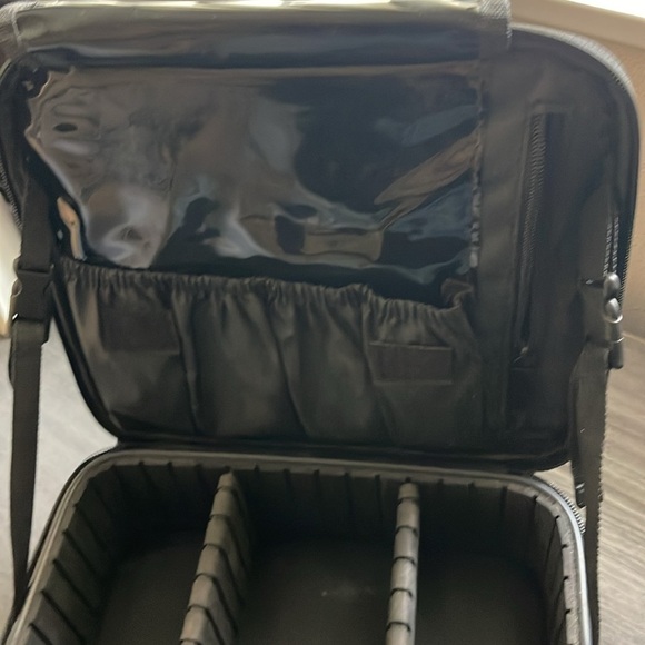 Cosmetic Case - Picture 6 of 8